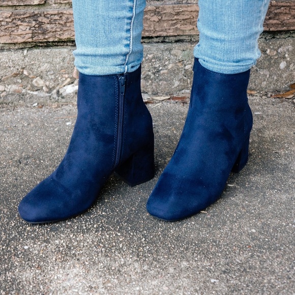 Must Be Famous Navy Chic Booties - Picture 2 of 3